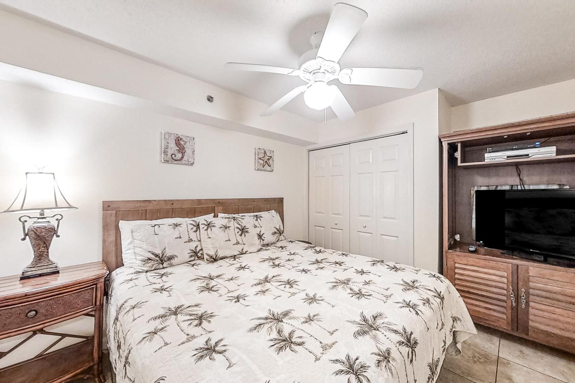 Four Winds Villa Orange Beach Room photo